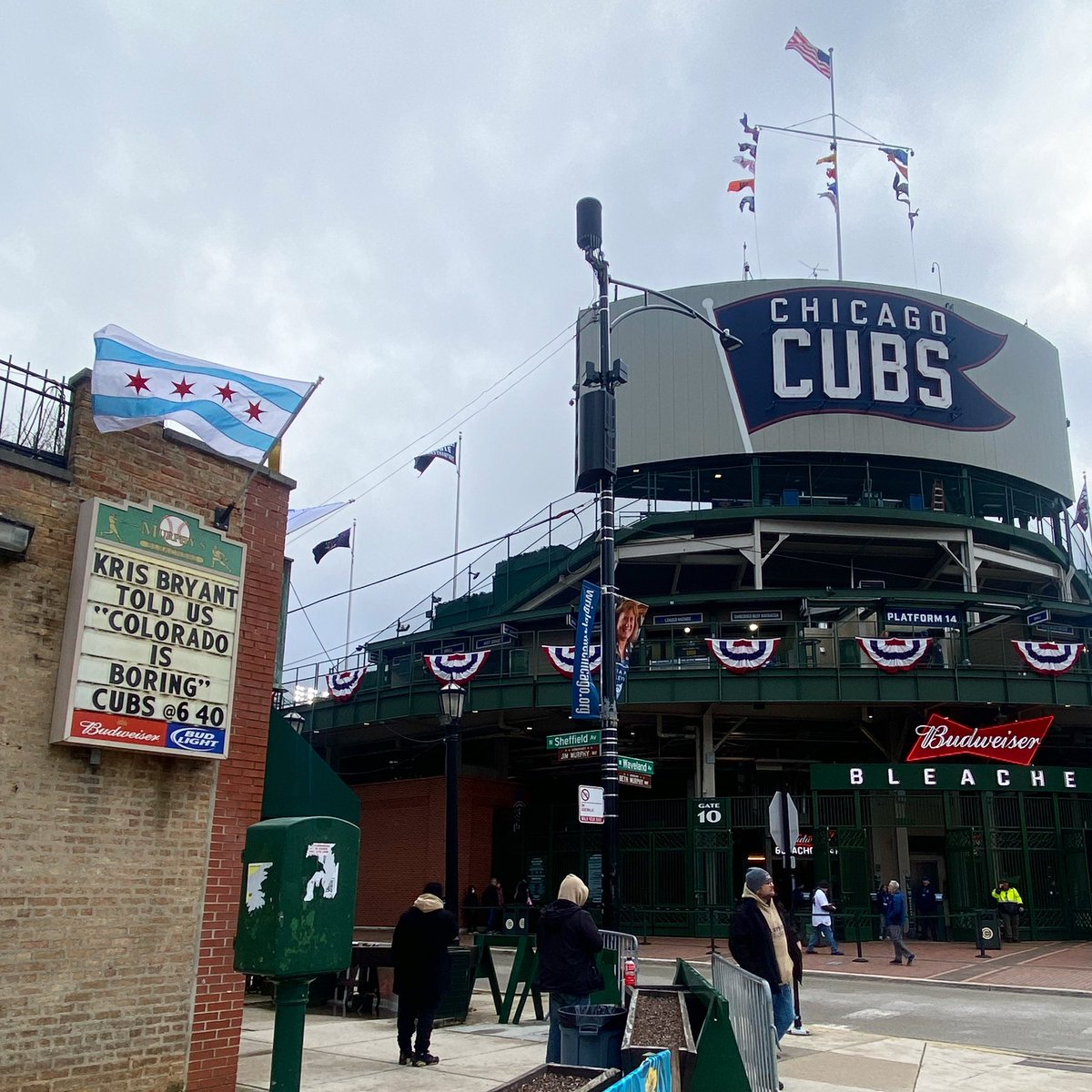 The rain has stopped, the winds blowing out, and KB is in his feels. Let’s have ourselves a ball game ⚾️ Rockies - Cubs @ 6:40

#chicagocubs #chicagocubsbaseball #chicagocubsfan #chicagocubs🐻 #gocubsgo #gocubs #gocubsgo⚾️🐻💙❤️ #cubs #cubsbaseball #cubsnation #murphysbleachers