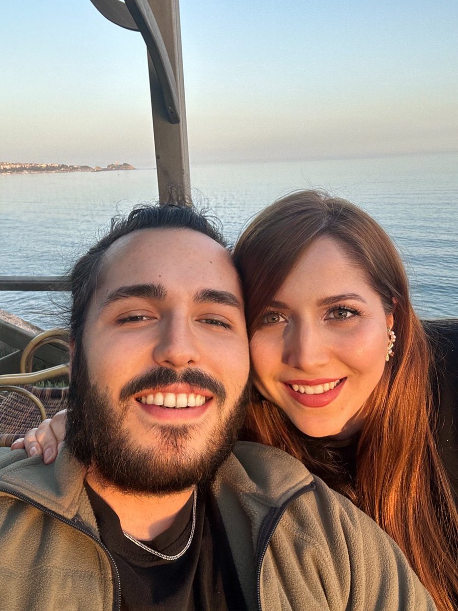 SebnemUgurllu's tweet photo. Biraz sohbet, biraz gün batımı, biraz deniz ve çok aşk 💖☀️🌅 https://t.co/9KlQRCHuOU