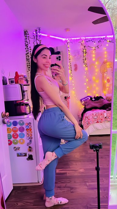 Rainy days☔️call for dinner together &amp; helping me fold laundry 🧺 pls come 😇💕 https://t.co/5rQK14SKQh<a href="/tag/disney"class="tags"><span>#disney</span></a><a href="/tag/greekgoddess"class="tags"><span>#greekgoddess</span></a><a href="/tag/greek"class="tags"><span>#greek</span></a><a href="/tag/cosplay"class="tags"><span>#cosplay</span></a><a href="/tag/childhood"class="tags"><span>#childhood</span></a>