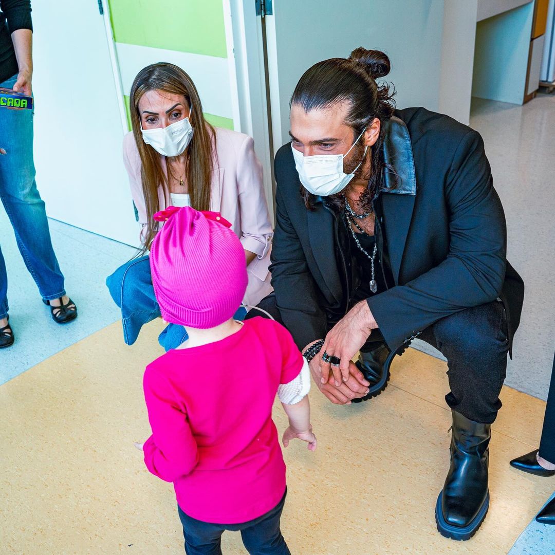 CanYamanii's tweet photo. Dai bambini dell’Ospedale Pediatrico GRAACC, ancora una volta, abbiamo imparato che bisognerebbe affrontare le avversità con amore e positività, proprio come fanno loro.
Circondati da bellissime persone e tanto amore, sono rimasto sbalordito dal loro entusiasmo e vivacità.
Grazie https://t.co/jS4DbF2FOo