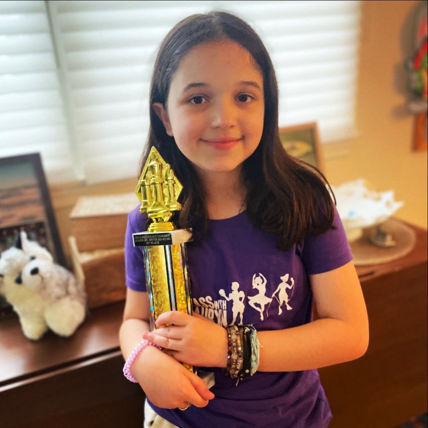 torres_albano's tweet photo. Congratulations to Elena on winning 1st place in her Chess Nuts club! We are so proud of her! ❤️♟️🏆🙌
#chess #chessplayer #chessnuts #chesskids #chessgirl #practicepracticepractice #chesslover #chessiesofinstagram #mineolaproud https://t.co/onKXvw88Tq