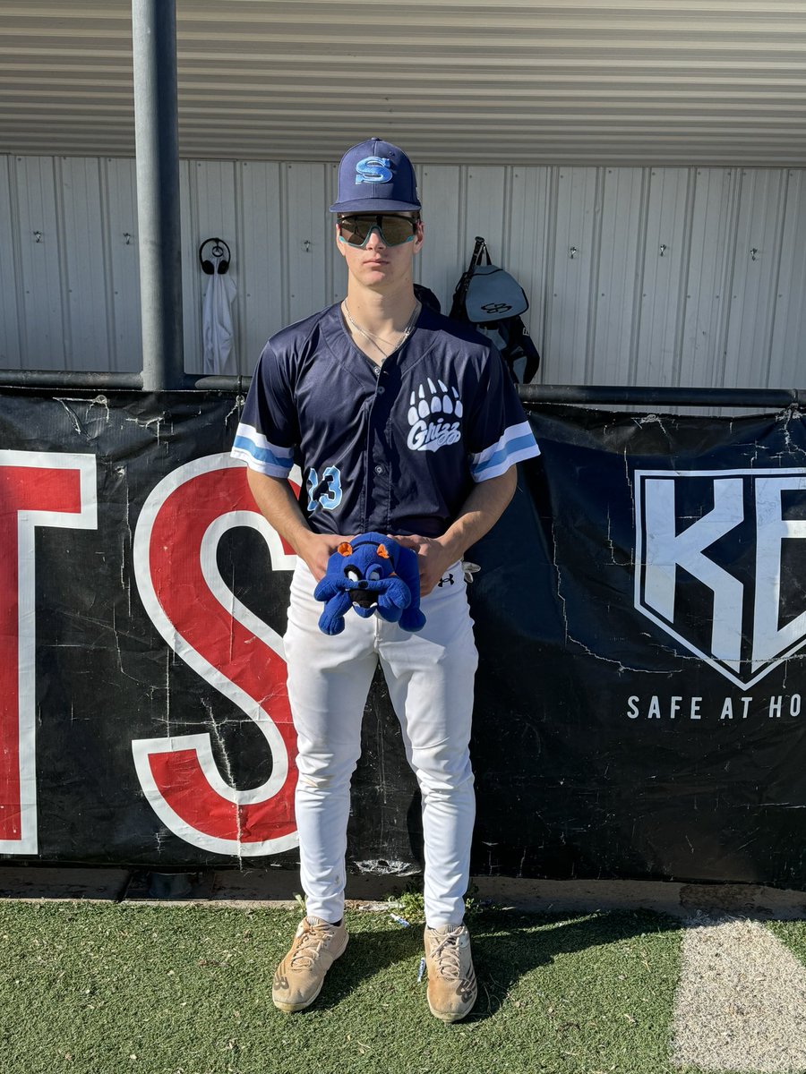 Skyline Baseball (@shsgrizzbsbl) on Twitter photo Grizz beat Shelley 11-4 in game one. <a href="/Bmerz75/">Brayden Merzlock</a> gets the W. <a href="/CobieKlein13/">Cobie Klein</a> was the BULLDOG POTG. He went 3-4 with a 2B 1 RBI and 2 runs scored and 2 stolen bags. <a href="/HaydenNahay/">Hayden Nahay</a> also added a nice day at the plate going 2-3 with 2 RBI and 2 runs.
Game 2 in 15 minutes. Grizz beat Shelley 11-4 in game one. <a href="/Bmerz75/">Brayden Merzlock</a> gets the W. <a href="/CobieKlein13/">Cobie Klein</a> was the BULLDOG POTG. He went 3-4 with a 2B 1 RBI and 2 runs scored and 2 stolen bags. <a href="/HaydenNahay/">Hayden Nahay</a> also added a nice day at the plate going 2-3 with 2 RBI and 2 runs.
Game 2 in 15 minutes.