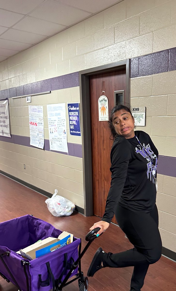 RGAPMobileLive's tweet photo. @RPHS_Panthers @FortBendISD @HoustonChron @FortBendStar @fbherald @NAESP @NASSP @RPHSBiology @FBISDscience @FBISDPolice @rphs_po @RPHS_Royals 🎉Assistant Principal’s Week🎉: Mrs. Barnes (AP) #SuperInvolved w/Ss all day… even after school at tutorial! Look who’s pulling the #SnackWagon? #APWeek24 @RPHSBiology @RPHS_Panthers @FBISDScience @FortBendISD @HoustonChron @FortBendStar @NAESP @NASSP https://t.co/8IAoPWsXMX