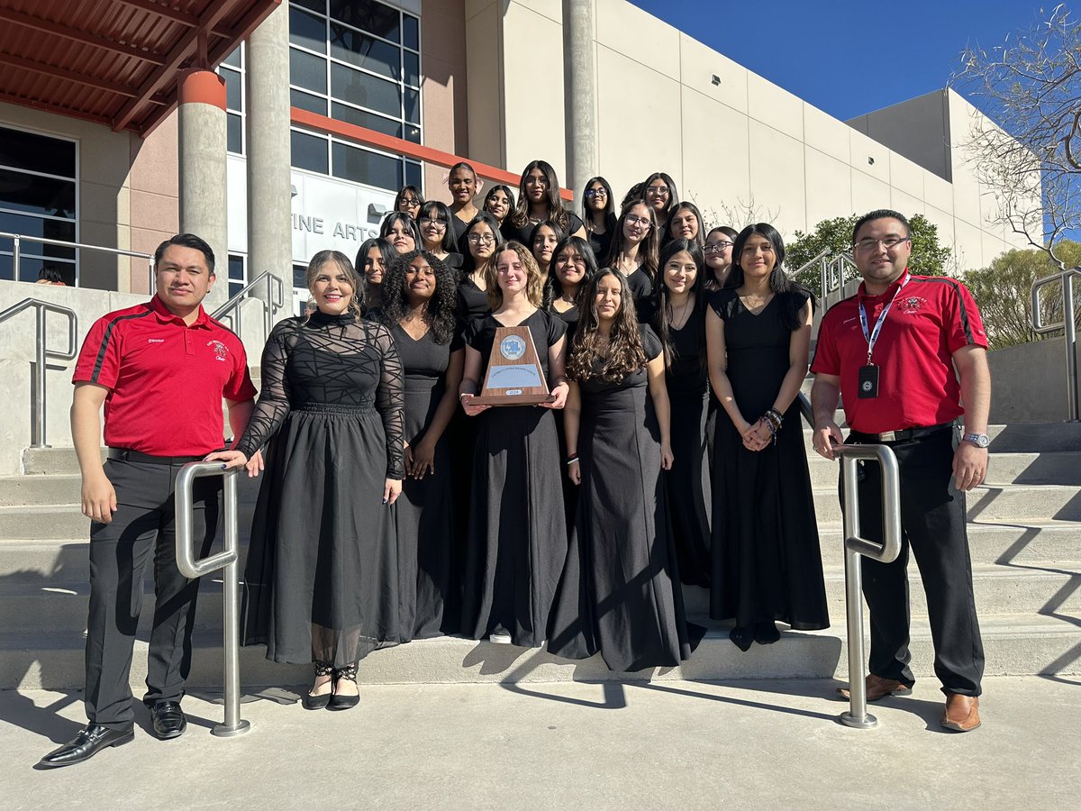 bre_terrazas's tweet photo. Extremely proud of our girls Treble Choir. They were EXCEPTIONAL and brought home Sweepstakes for their amazing performance. @MrsJaySings @MVHS_Choir thank you for your dedication and believing in our kids🩷🎶
#STRIKE
@EMMS_Gutierrez @Team_EMMS https://t.co/YDqRyiTkfv