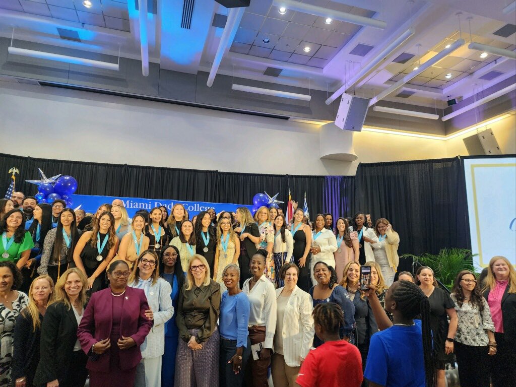 Dr. Dawn Baglos, MDCPS Chief Human Capital Officer, Inspiring the MDC new teachers to be, "the teacher who is the dream maker" for their students, as we welcome them to the MDCPS family. <a href="/SuptDotres/">Jose L. Dotres, Ed.D.</a> <a href="/MDCPS_HCMChief/">Dr. Dawn M. Baglos</a> <a href="/RoubenYaghdjian/">Rouben Yaghdjian</a> <a href="/RoxyMSanchez7/">Roxanne Sanchez</a> <a href="/MDCPS/">Miami-Dade Schools</a> <a href="/MDC_DeanSOE/">Dr. Carmen S. Concepción</a>