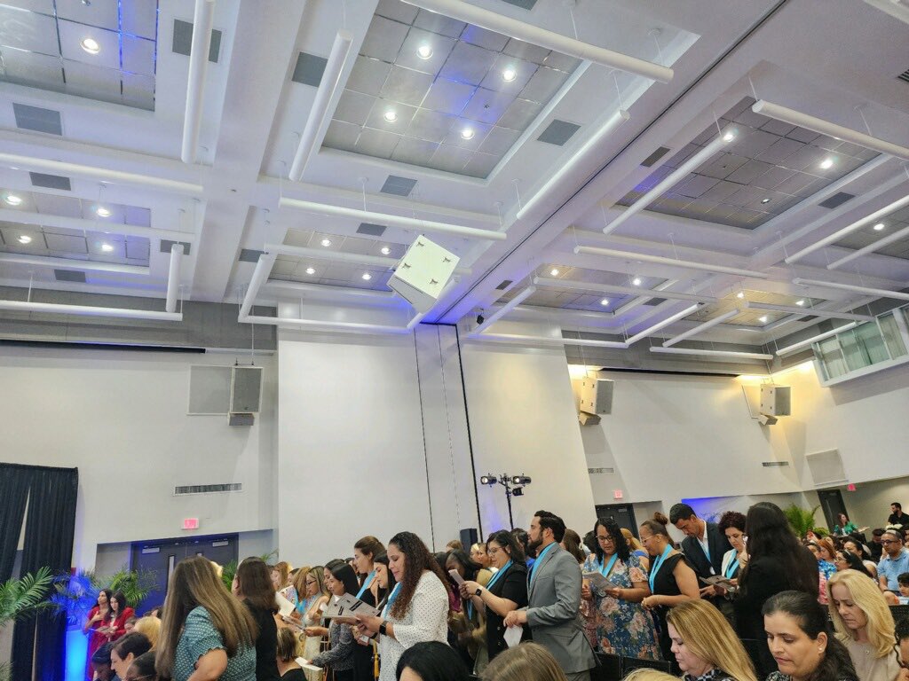 Celebrating our partnership MDCPS and MDC this evening at the MDCSOE pinning ceremony, we're ready to welcome these new teachers to the MDCPS family! <a href="/SuptDotres/">Jose L. Dotres, Ed.D.</a> <a href="/MDCPS_HCMChief/">Dr. Dawn M. Baglos</a> <a href="/RoubenYaghdjian/">Rouben Yaghdjian</a> <a href="/RoxyMSanchez7/">Roxanne Sanchez</a> <a href="/MDC_DeanSOE/">Dr. Carmen S. Concepción</a> <a href="/MDCPS/">Miami-Dade Schools</a> #yourbestchoicemdcps #lookingforwardplcd