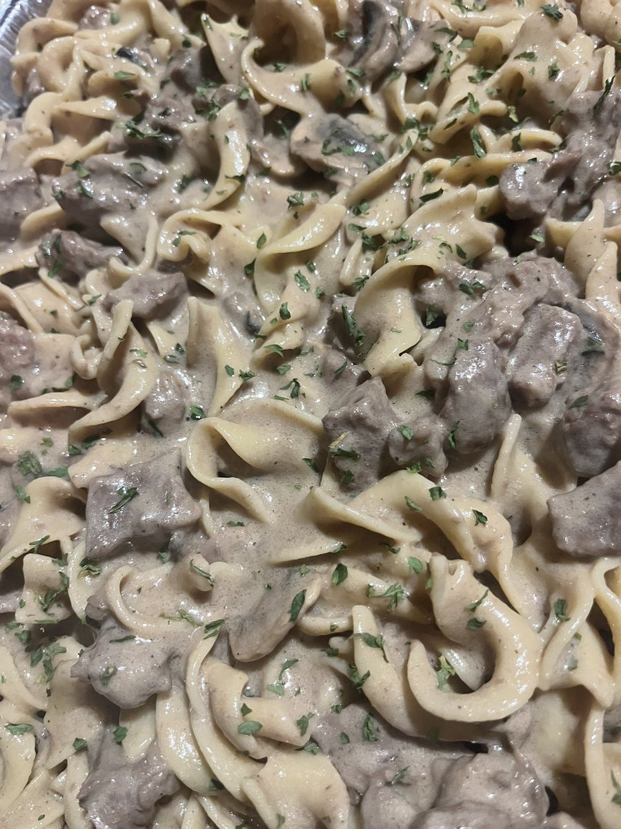 Another dish I truly enjoy making I remember the first time I made this dish wasn’t culinary school. Seems so long ago. Made beef stroganoff for a client. I hope they enjoy it immensely. Have a savory and delicious night bon appétit😊👍