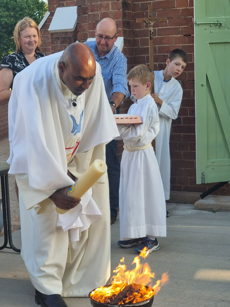 ✝️ Australian Jesuits celebrated the Easter weekend around the country. We hope you had a blessed Easter! 🙏 #jesuits #societyofjesus #jesus #jesuit #easter #GoodFriday #EasterSunday #easter2024