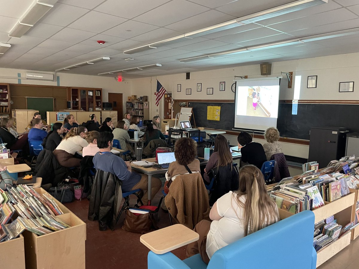 MarisaLVJackson's tweet image. Energized by our team and the way they dug into professional development the last two days. Learning from and with one another ✨. #homeoftheWizards 💙🧙‍♂️💛 #alwayslearning #writingstudy @CranstonSchools @RIDeptEd