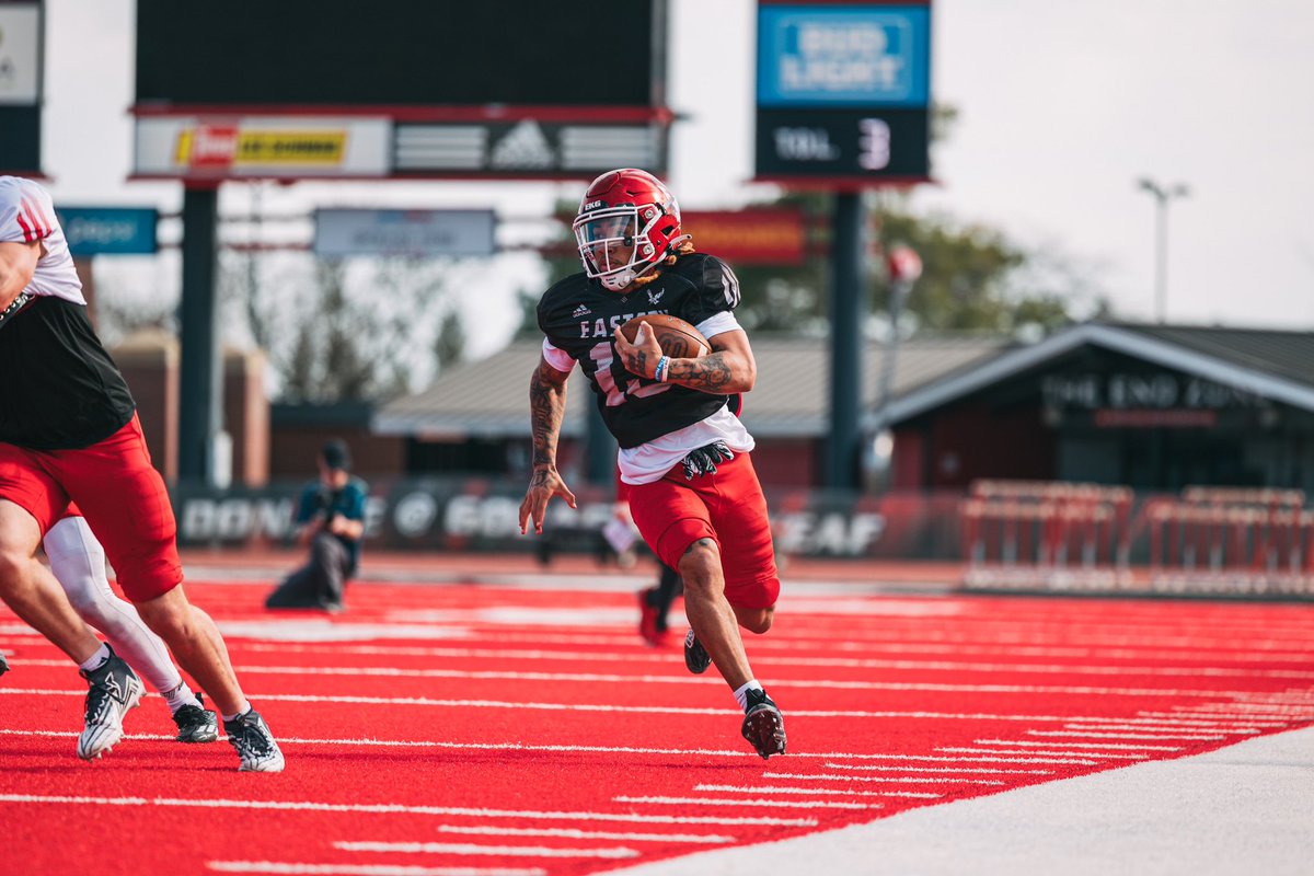 Pads are on babyyyy #GoEags #EKG