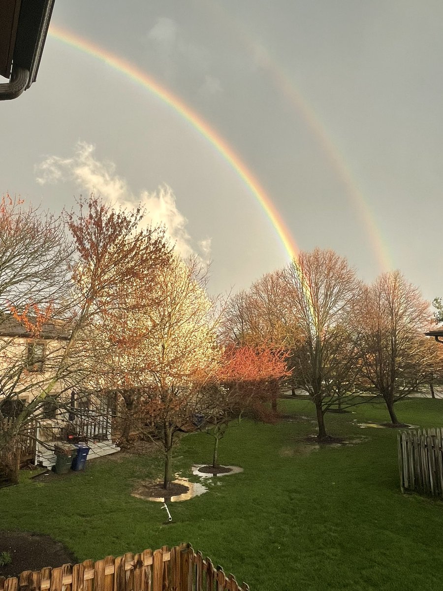 buckeyemomma1's tweet photo. Northern Franklin County @NWSILN https://t.co/cX7dkTb0zN