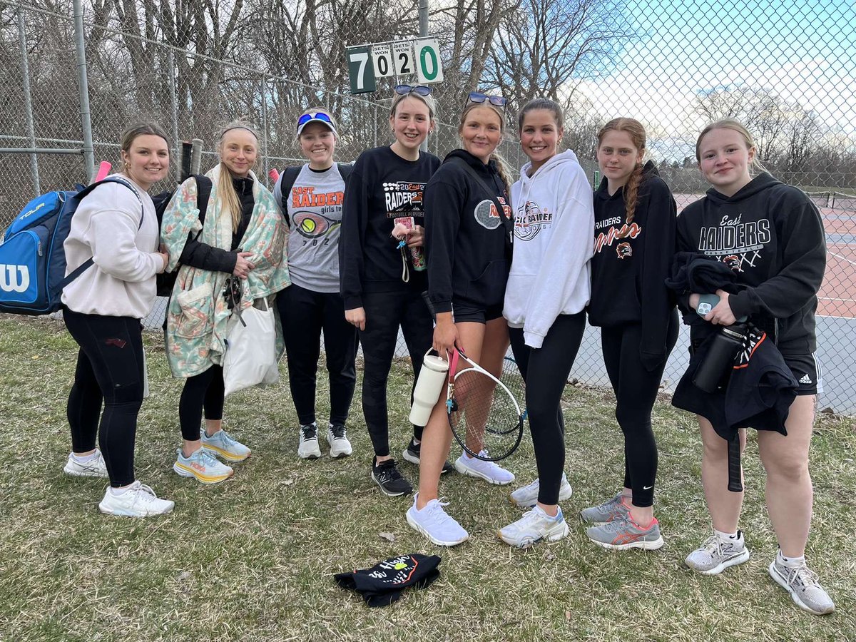 Started the season off strong with a 9-0 dub!!! Great job girls!🎾