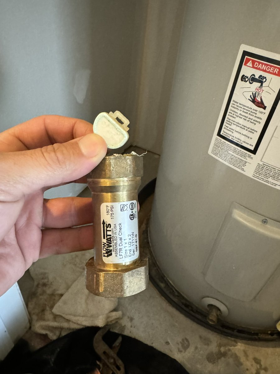 plumbing_choice's tweet photo. And this is why we replace them every 5 years. This one had a broken check valve
#plumber #plumbing #dena #waterheater #wellpump #draincleaning #drainage #maryland #pasadenamd #glenburnie #severnapark #backflow #plumbinglife #pasadena #google #baltimore #googlesmallbusiness https://t.co/IQNjwKwIL8