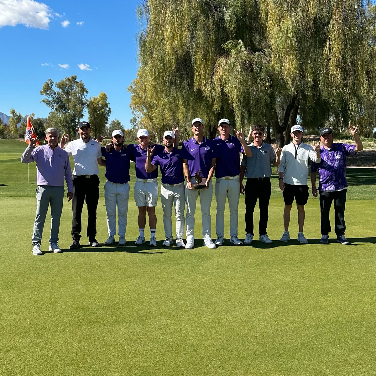 Focused on the 🔝 spot, earned the 🔝 spot!! 🥇 GCU claims 1st in the Wyoming Cowboy Classic with a 3️⃣1️⃣ under scorecard! #LopesUp