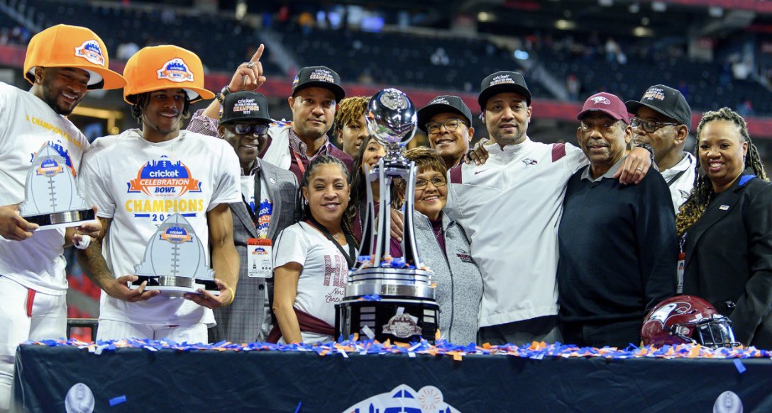 Blessed and thankful to earn an division one offer from North Carolina Central University🦅
<a href="/NCCU_Football/">NC CENTRAL FB | 🦅🏆🦅</a> 
<a href="/CoachTOliver/">Trei Oliver</a> 
<a href="/CoachMcRae21/">Tony Mcrae</a> 
<a href="/CoachT_Spencer/">Tony (TS) Spencer</a> 
<a href="/CoachCoard/">Courtney Coard</a> 
@Kmatt_Scout