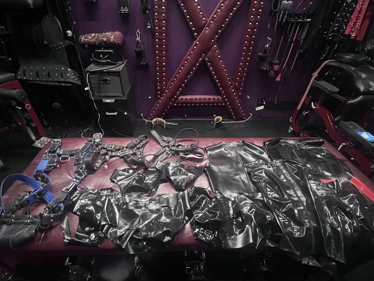 Unloading almost brand new men’s latex Dm me if interested Mostly Mr.S with some polymorph mr-s-leather.com/wrist-to-ball-… mr-s-leather.com/shoulder-to-wr… mr-s-leather.com/quick-pull-cho… mr-s-leather.com/dark-room-bull… mr-s-leather.com/trojan-body-ha… mr-s-leather.com/rubber-cod-pie… mr-s-leather.com/rubber-ass-ope……