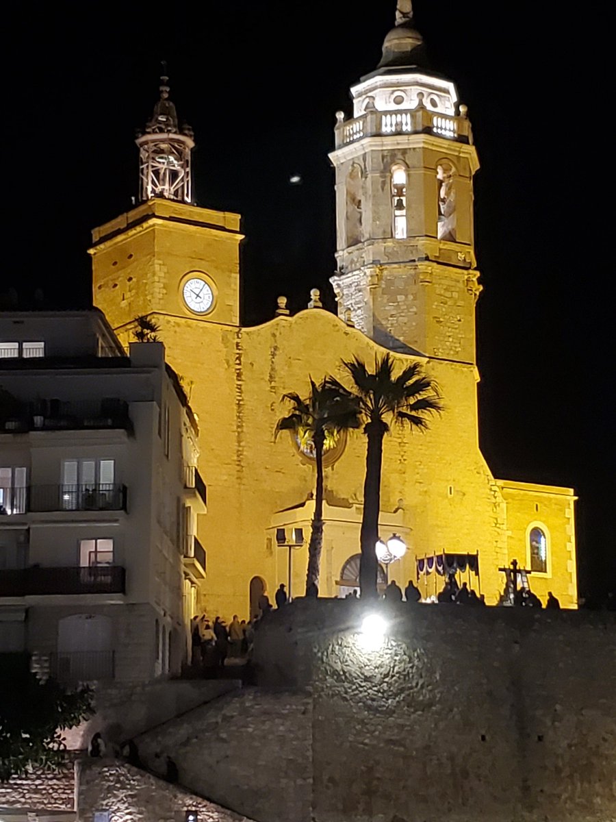 The town of Sitges is a small town just a 20 minute drive from Barcelona. It's a great day trip and is known for its beaches and nightlife .. and of course the wine.