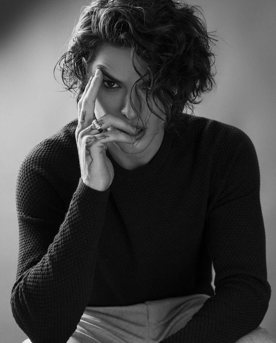 ghosttokens's tweet image. ᅠ

        ⠀ ⠀ ⠀           onyx 
                25, he/him, scorpio. 
⠀         single | singer | lover boy

                             ♡ ╱ ↻

ᅠ
ᅠ