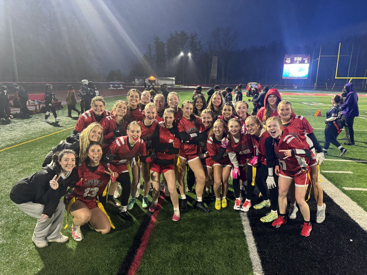 Great start. Girls win 40-0. Well done ladies. Go Bees!