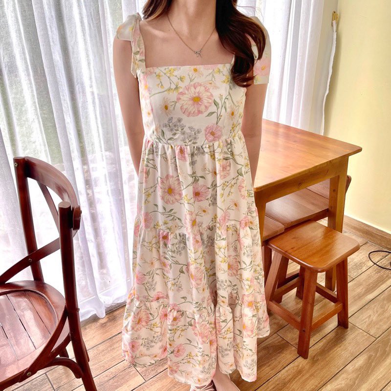 baranggcewe's tweet photo. nemu floral dress manis bgt, dipakai bikin auto cantik &amp; glowing nih ✨

https://t.co/HzwsoZw5eB https://t.co/elHpwjs6gt