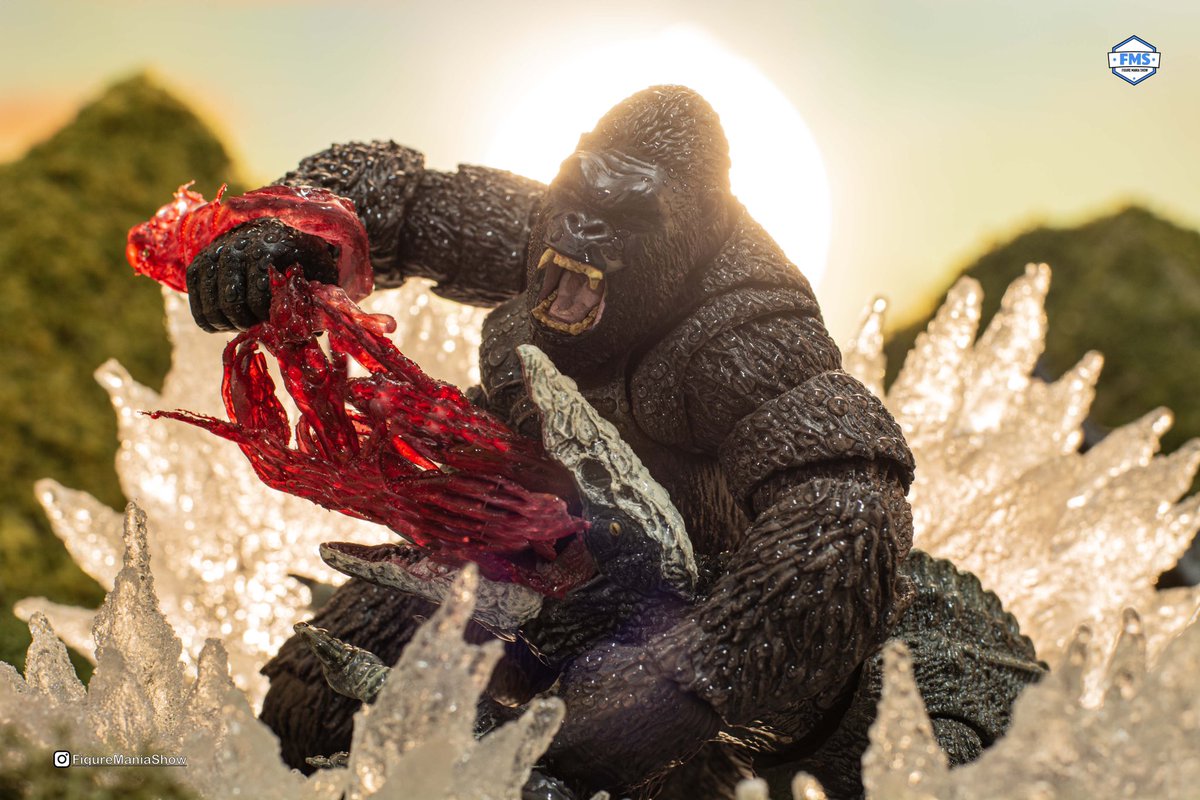 Kong Skull Island: Brutal finish. @HiyaToys @Legendary @LegendaryComics @wbpictures @Kowkistoys #Monsterverse #Hiyatoys #Kong