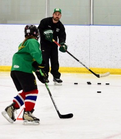 Learn from the Pros. 
Skills - Confidence  -  Fun
Register today! 
Niagara's Extra Effort Hockey School 💚💛