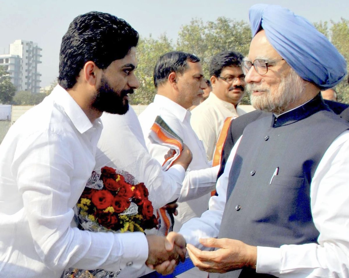 Former PM Dr Manmohan Singh retires from Rajya Sabha after serving the country for 33 years. One of the best Prime Ministers ever & a true statesman, he deserved much more respect.✊ Happy retirement, Sir. You will always be truly missed 🙏