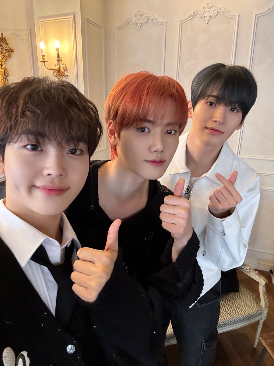 CRAVITYstarship's tweet photo. [📸]
#칭찬지옥
⠀
#CRAVITY #크래비티
#정모 #민희 #형준
#EVERSHINE
#Love_or_Die https://t.co/sxebQGsXuS