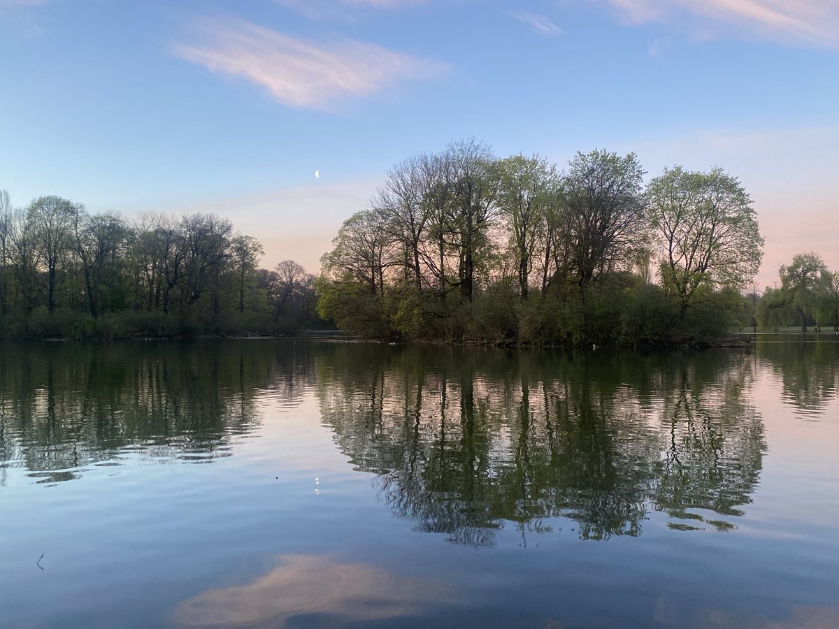 Good morning from #Munich #EnglischerGarten #springtime