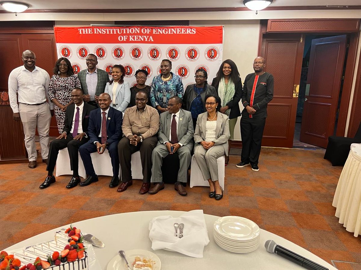 Yesterday, it was great honor to share dinner with outgoing CEO Eng Dr Mwongera. I sincerely wished him well in his new assignment ⁦<a href="/TheIEK/">The Institution of Engineers of Kenya</a>⁩ ⁦<a href="/EngineersBoard/">Engineers Board of Kenya</a>⁩