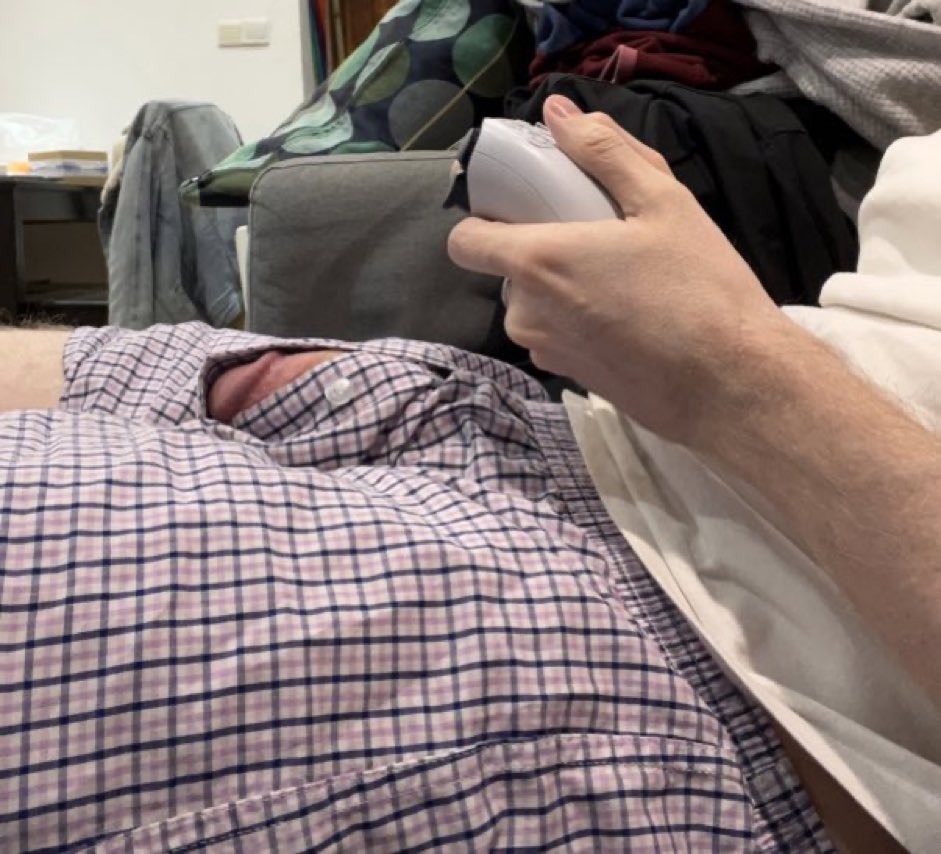 PleaseDaddy100's tweet photo. Dad &amp; I were playing video games together,
but he didn’t realize he was starting to poke out.

Even after he noticed, Dad didn’t tuck his dick away. He didn’t say anything, just leaned back &amp; kept playing.

What would you do? 👀 https://t.co/ftrDbIE5Pw