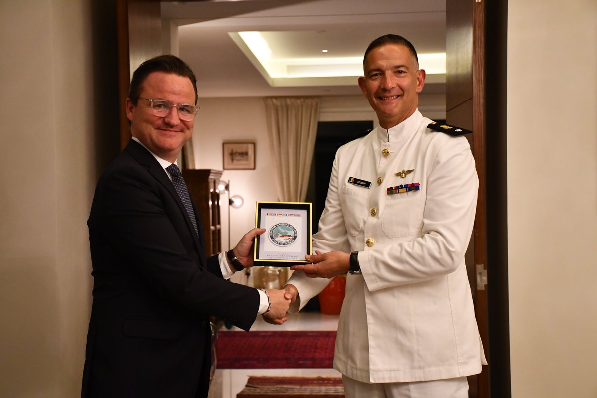 🤝Meeting between the Force Commander of #EMASoH and the Ambassador of Belgium 🇧🇪 in UAE 🇦🇪 at the Belgium Embassy. The conversations gave insight in how EMASoH’s endeavors help providing #freedomofnavigation and #maritimesecurity in the Gulf region.