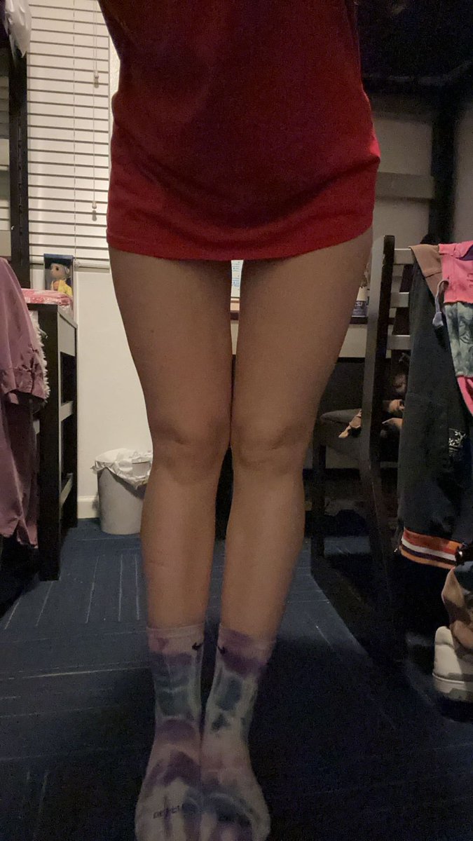 ryukotaa's tweet photo. tw bc body check bodycheck 

long way to gooo but my thigh gap is back thank god 😭 i’m at bmi 23.7 rn so i just know this thigh gap will be insane once i lose the 30 lbs to get to my gw https://t.co/e9RSqLSkqW