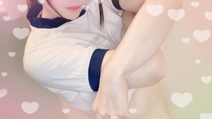 最近は外に行くことが増えて足が疲れちゃいます😓