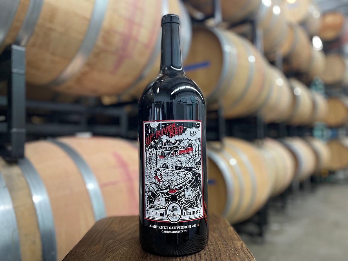 How does $25/bottle for our Up River Red® Cabernet Sauvignon sound (over 60% off)? 🍷Now through April 5. Easy online ordering in quantities of 3, 6, or 12 bottles: shop.dukesseafood.com/products/up-ri… Pickup at any Duke's Seafood location starting Monday, April 8th. #wawine