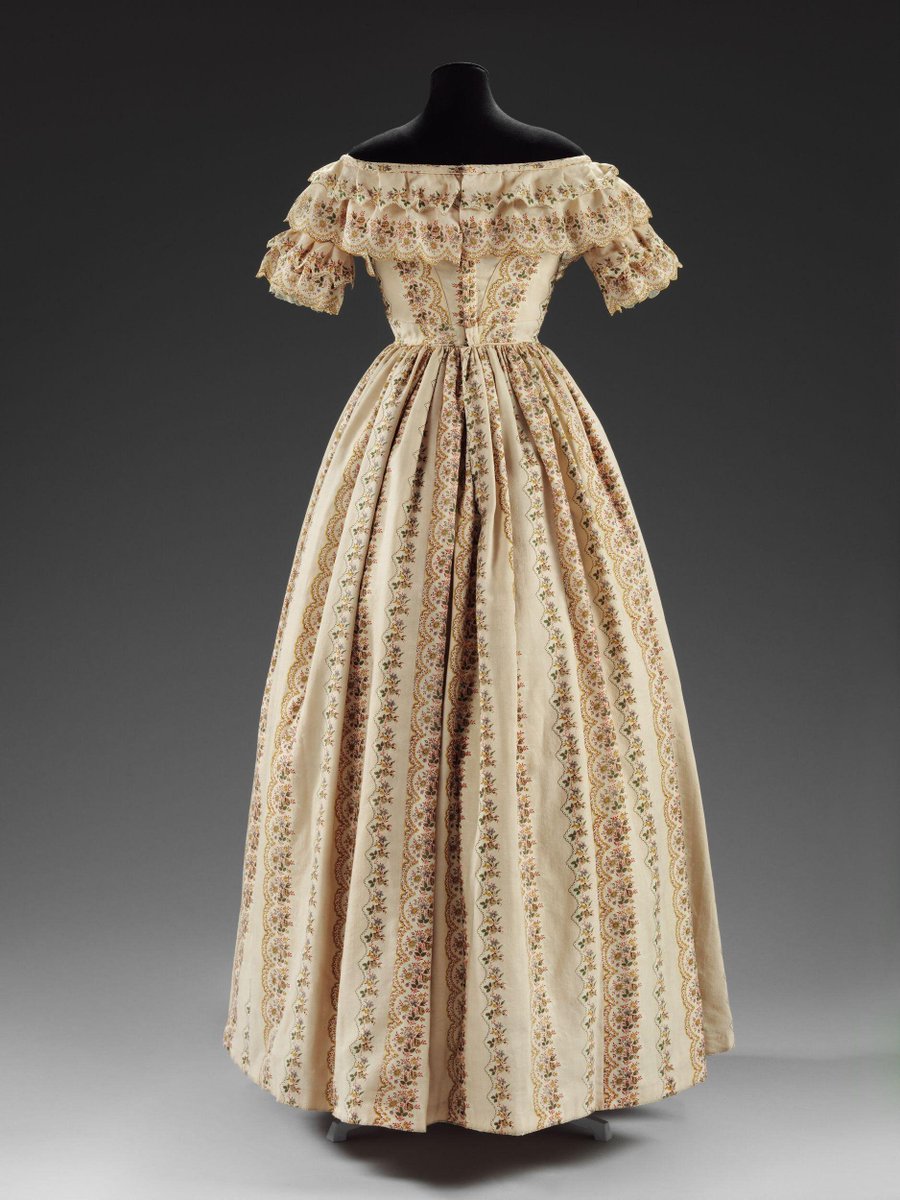 England.

Pretty Dress, 1840-45.

No medium given, probably cotton.
©️ @V_and_A 
#FashionHistory