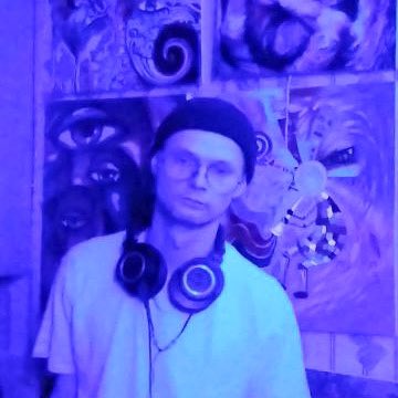 SCROLLSOUNDER's tweet photo. #NewProfilePic https://t.co/2MuLlOetSf