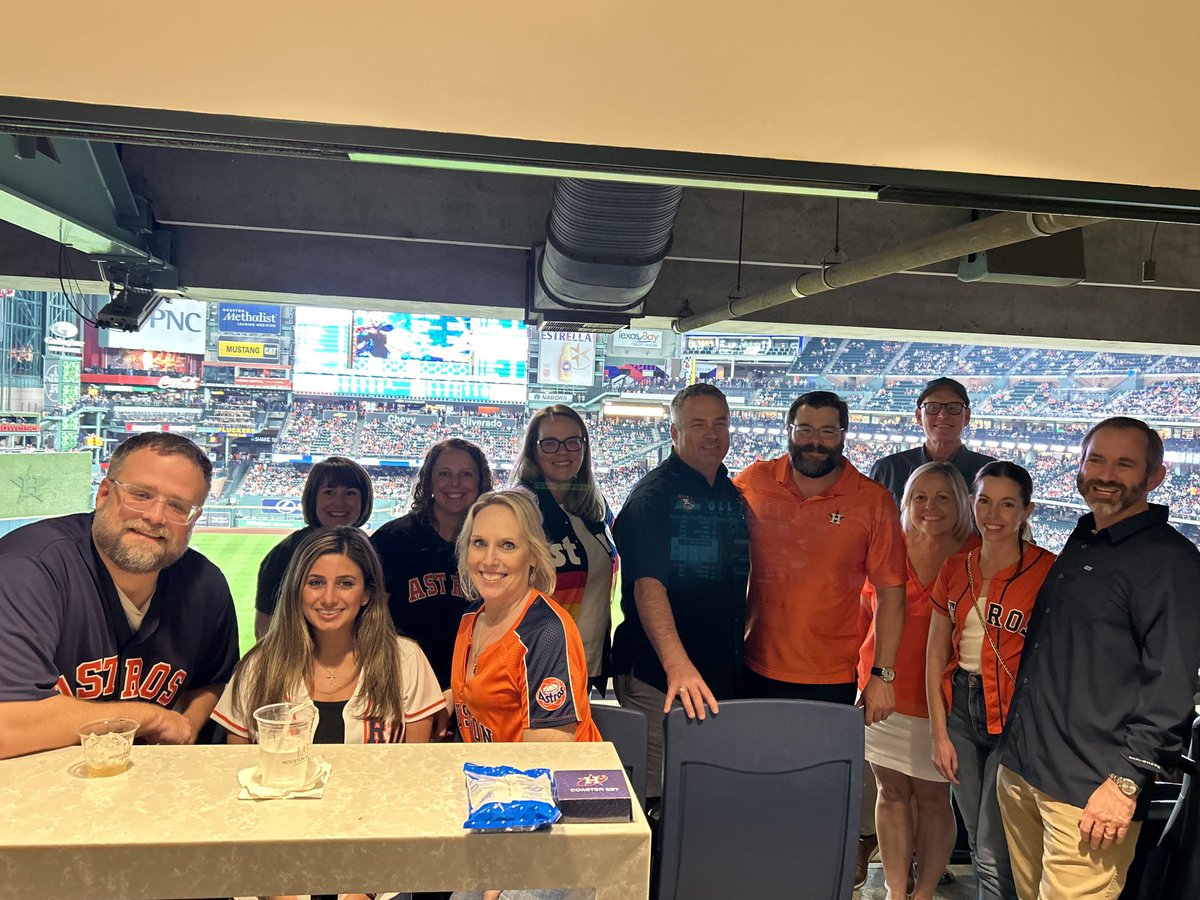 Graet night out ⁦@astros⁩ with our good friends from Hanover Company!