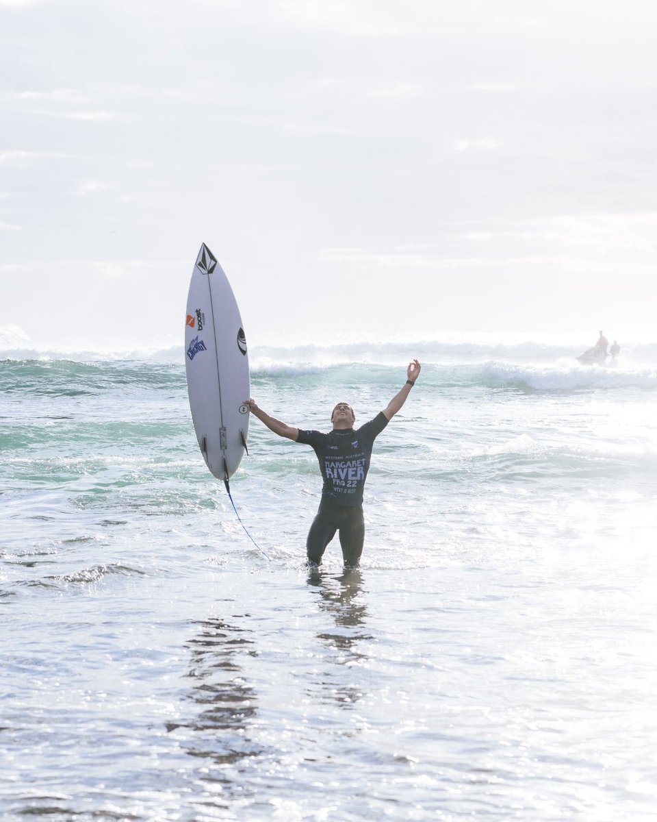 Surf your way down to @MargaretRiverRegion to watch a battle against nature on Wadandi Country🏄 @WSL #MargaretRiverPro shows the world’s best surfers carving it up in #AustraliasSouthWest raw ocean swells from 11-21 April 🌊 #WAtheDreamState Get dreaming: bit.ly/49F2Yli