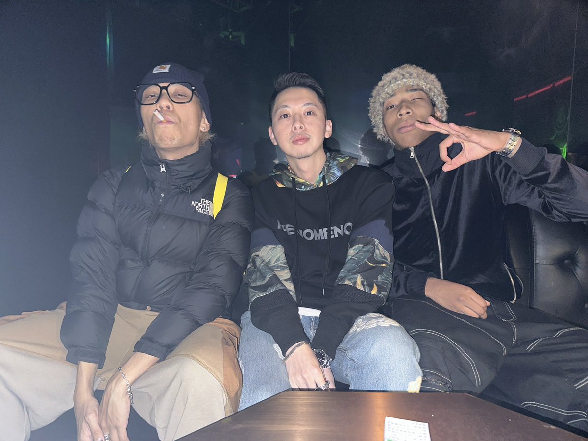 DALUとWILLを招いた新曲出したので
良かったら聞いてみて欲しいです！🙏
linkco.re/E9barS5a