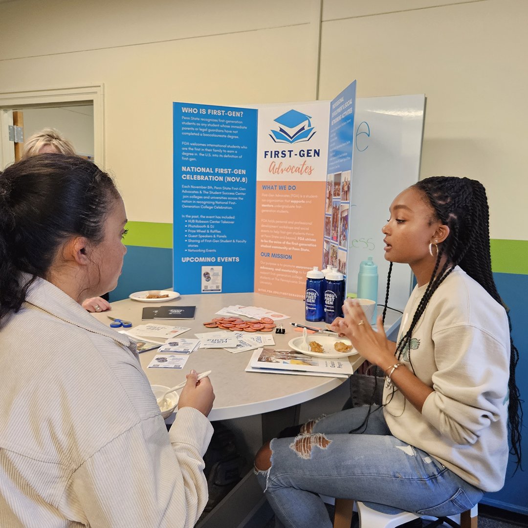 .#DYK Nearly 25% of <a href="/PSULiberalArts/">Penn State College of the Liberal Arts</a> students are the first in their families to graduate from college? Our Chaiken Center for Student Success created a First-Generation Committee to provide support and community to Liberal Arts first-generation students. ➡bit.ly/fgcCLA