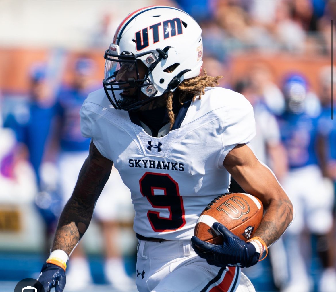 RomelloCooper's tweet photo. Blessed to receive my 2nd D1 offer from UT Martin!!! @CoachSantana_ @UTM_FOOTBALL @ThecoachHolmes @HallTechSports1 @BHoward_11 @CClemente247 @ChelseaHornets @coachcfb1 @JamieScruggs @RecruitChelsea @DownSouthFb1 @ScoutFball https://t.co/5CjOUXbfvg