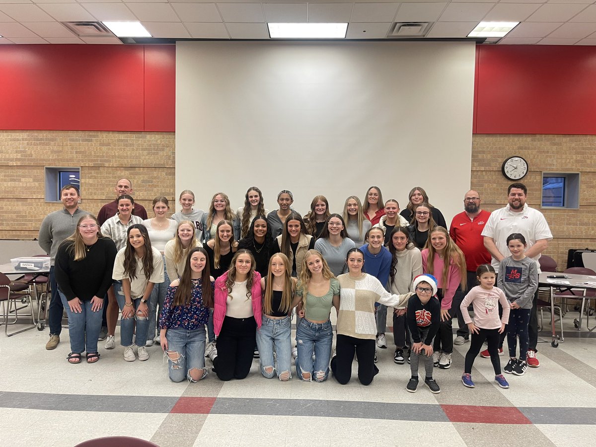 This post is a little late, but what a GREAT group of hoopers to work with in my first year as a head coach! Can’t wait to get next season started! #TPW