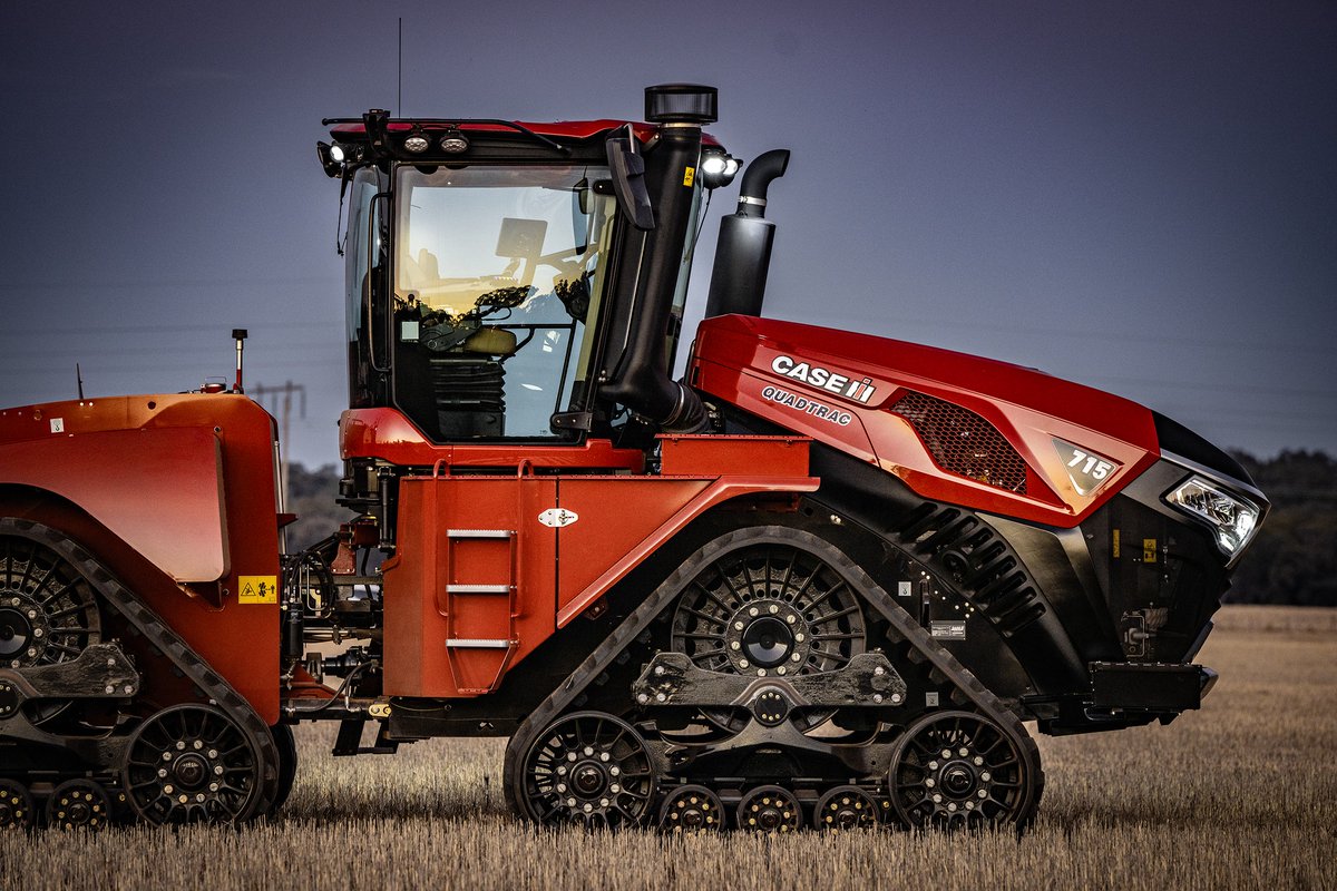 CaseIHAus's tweet photo. With 778 max horsepower, the #Steiger 715 #Quadtrac has more power, more performance, more technology and more features. You asked for it and we delivered. Visit (URL link) for more or contact your local #CaseIH dealer. https://t.co/3t4dlY4jV4
