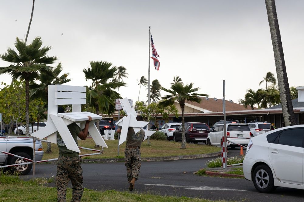 📍 Kailua, Hawaii (April 1, 2024) U.S. Marines with Marine Wing Support Squadron 174, Marine Aircraft Group 24, 1st Marine Aircraft Wing, delivered buddy benches to Kainalu Elementary School. #kindness #usmc #community #construction