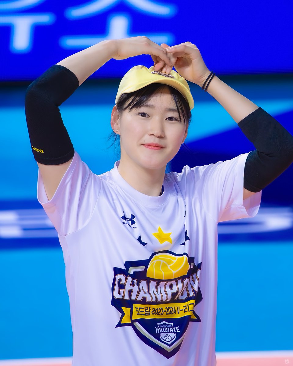 240401

병아리 같고 귀엽다🥰
#김주향 #현대건설