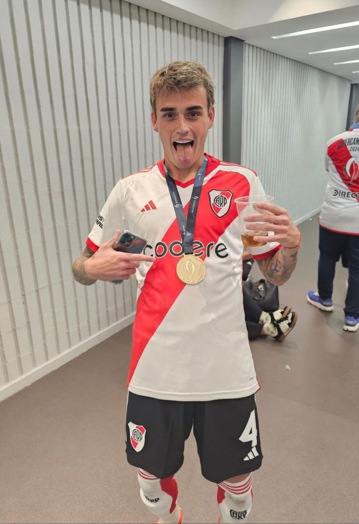 Justin esta loco, que 5 tiene river