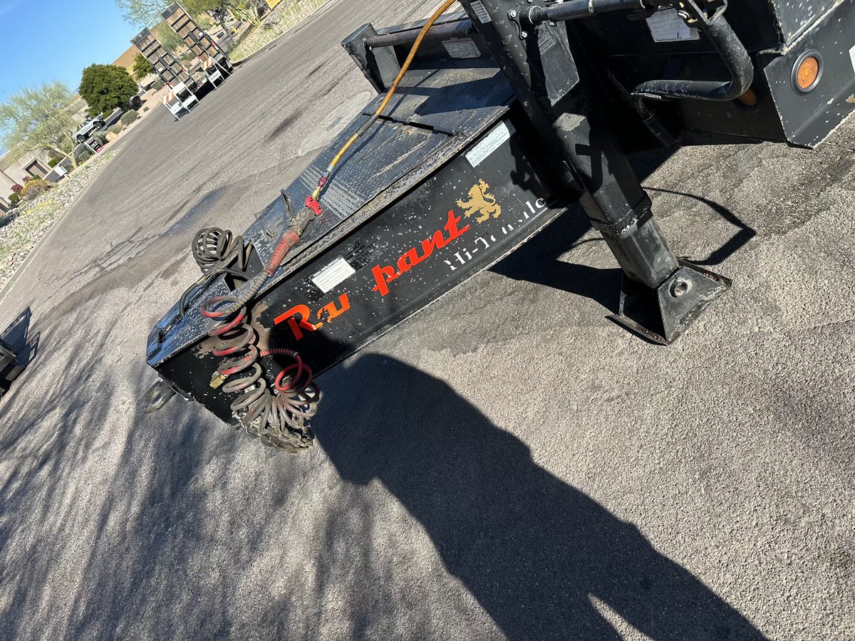 AZasphalt's tweet photo. #Paver #Trailer  #forsale $21,000 https://t.co/bspc9SQSLN
