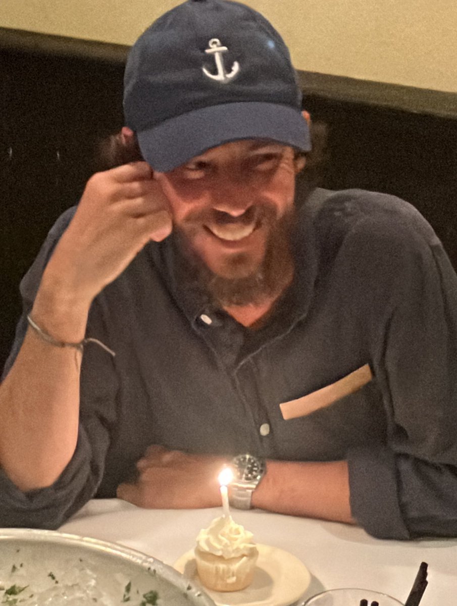 janson_chris's tweet photo. Best birthday with my family. https://t.co/L1acLF1rO1