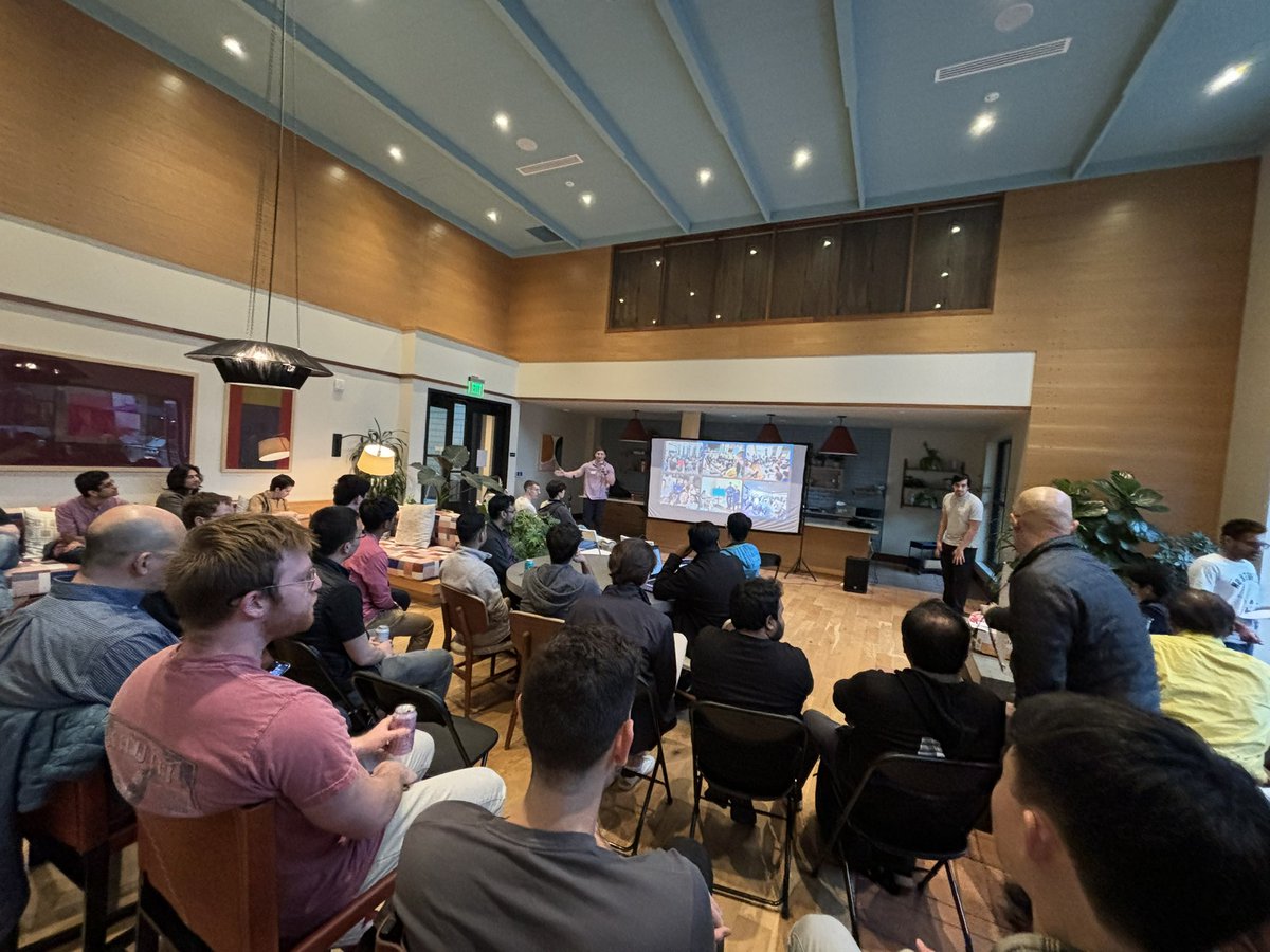 _ai_collective's tweet image. We have liftoff! The research is here and the table is round let’s go 
#ResearchRoundtable